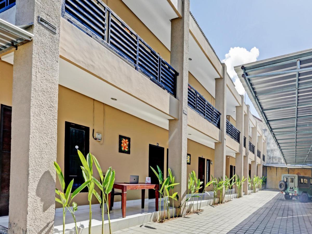 Oyo 90456 Moh Yamin Residence Balian Εξωτερικό φωτογραφία